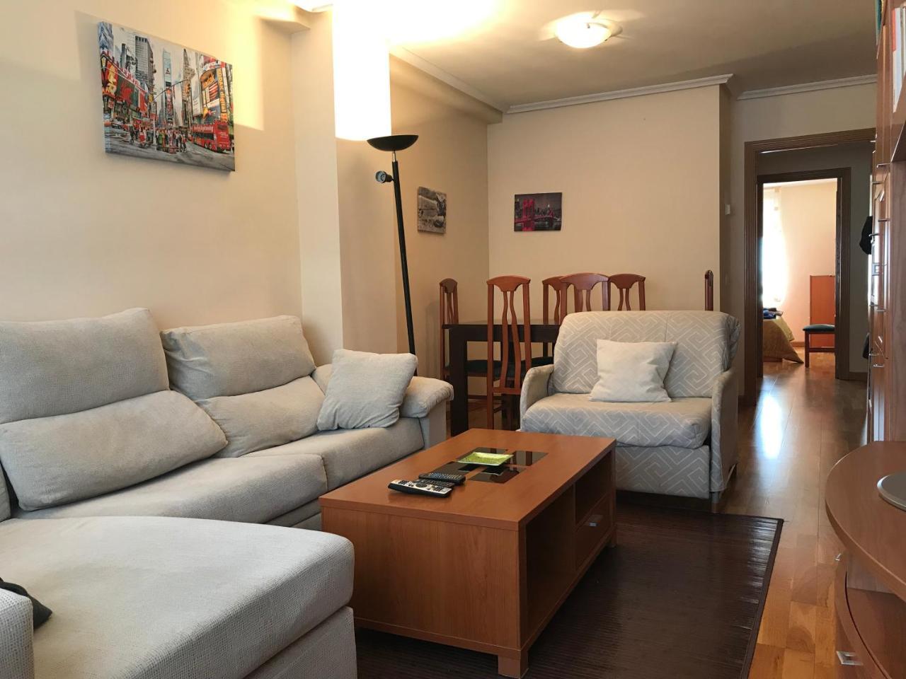 Apartamento La Cenicienta Apartment Leon Ngoại thất bức ảnh